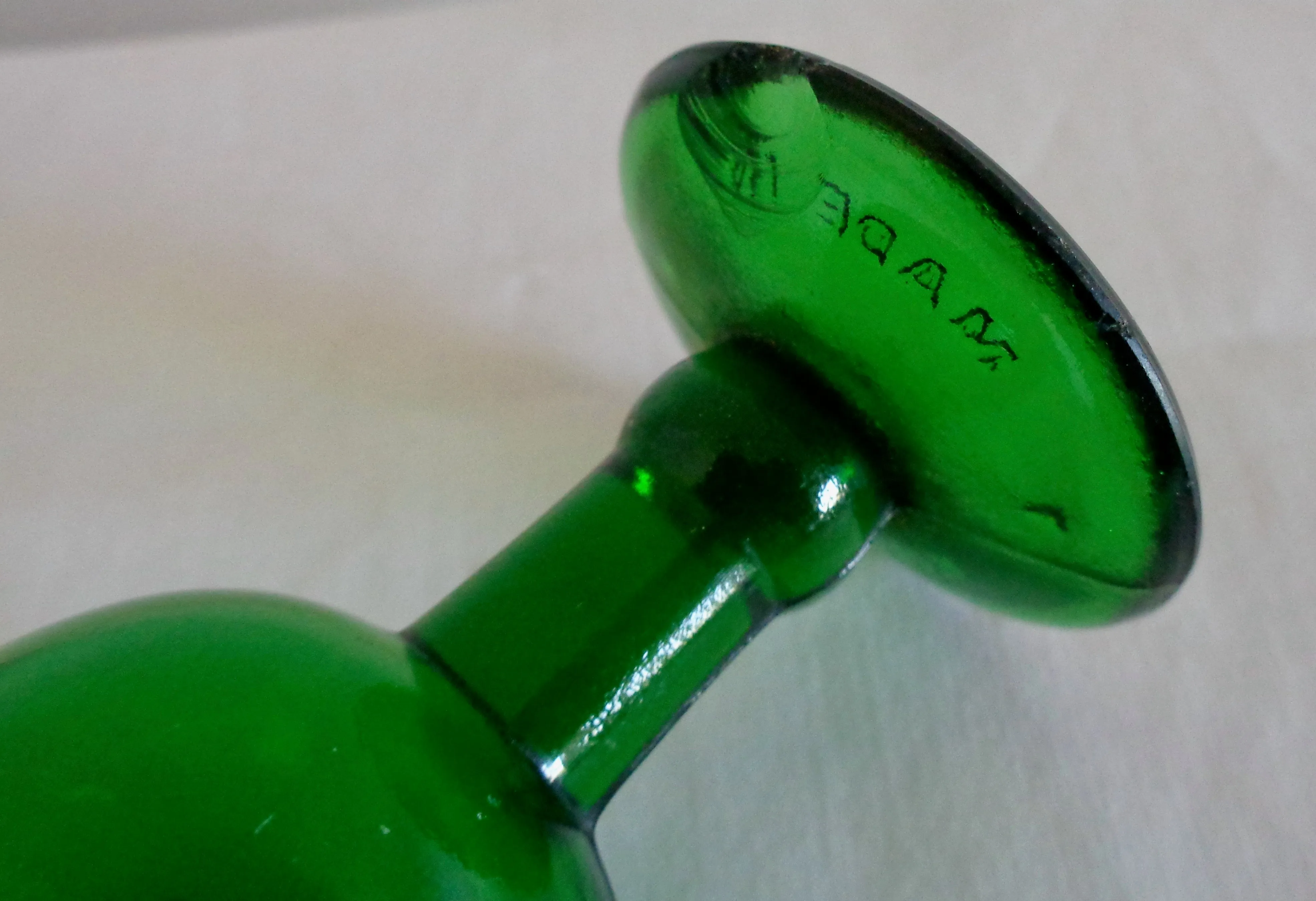 1920s Woods Brothers Green Glass Eye bath Cup