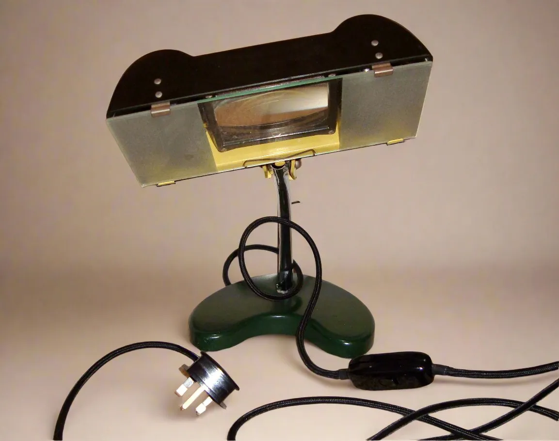 1940s Magnifying Desk Lamp EDL Lens-Lite Hawk