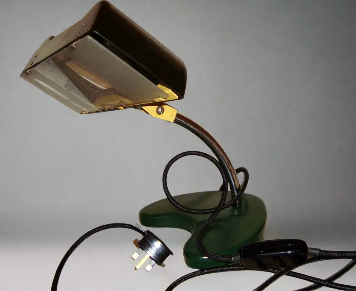 1940s Magnifying Desk Lamp EDL Lens-Lite Hawk