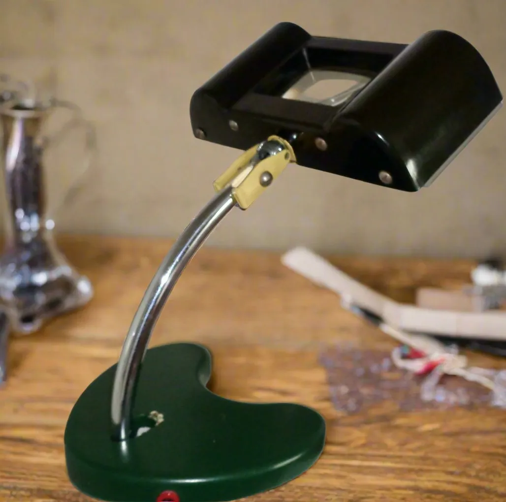 1940s Magnifying Desk Lamp EDL Lens-Lite Hawk