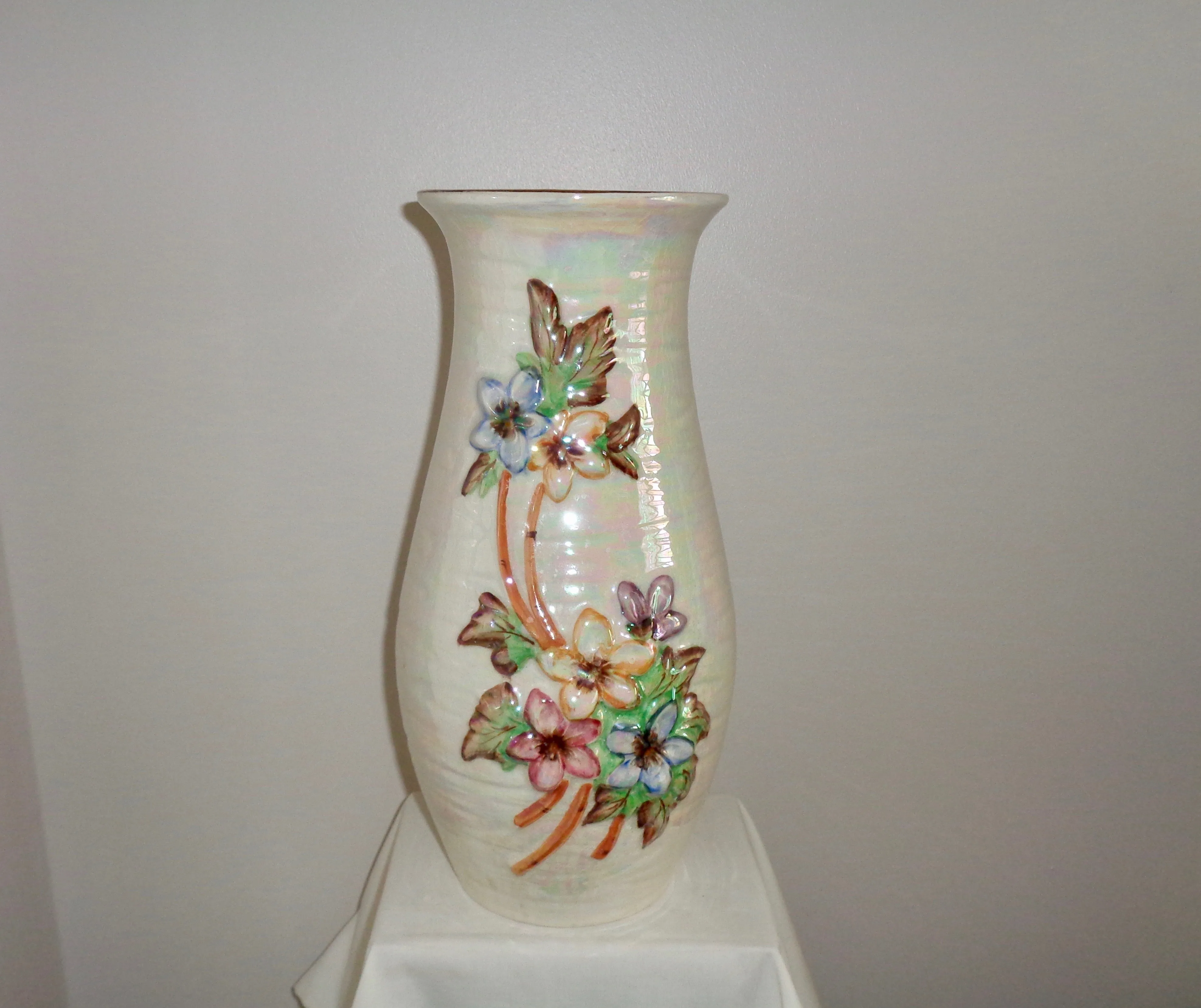 1950s Arthur Wood Pottery Vernon 5209 Lustre Vase