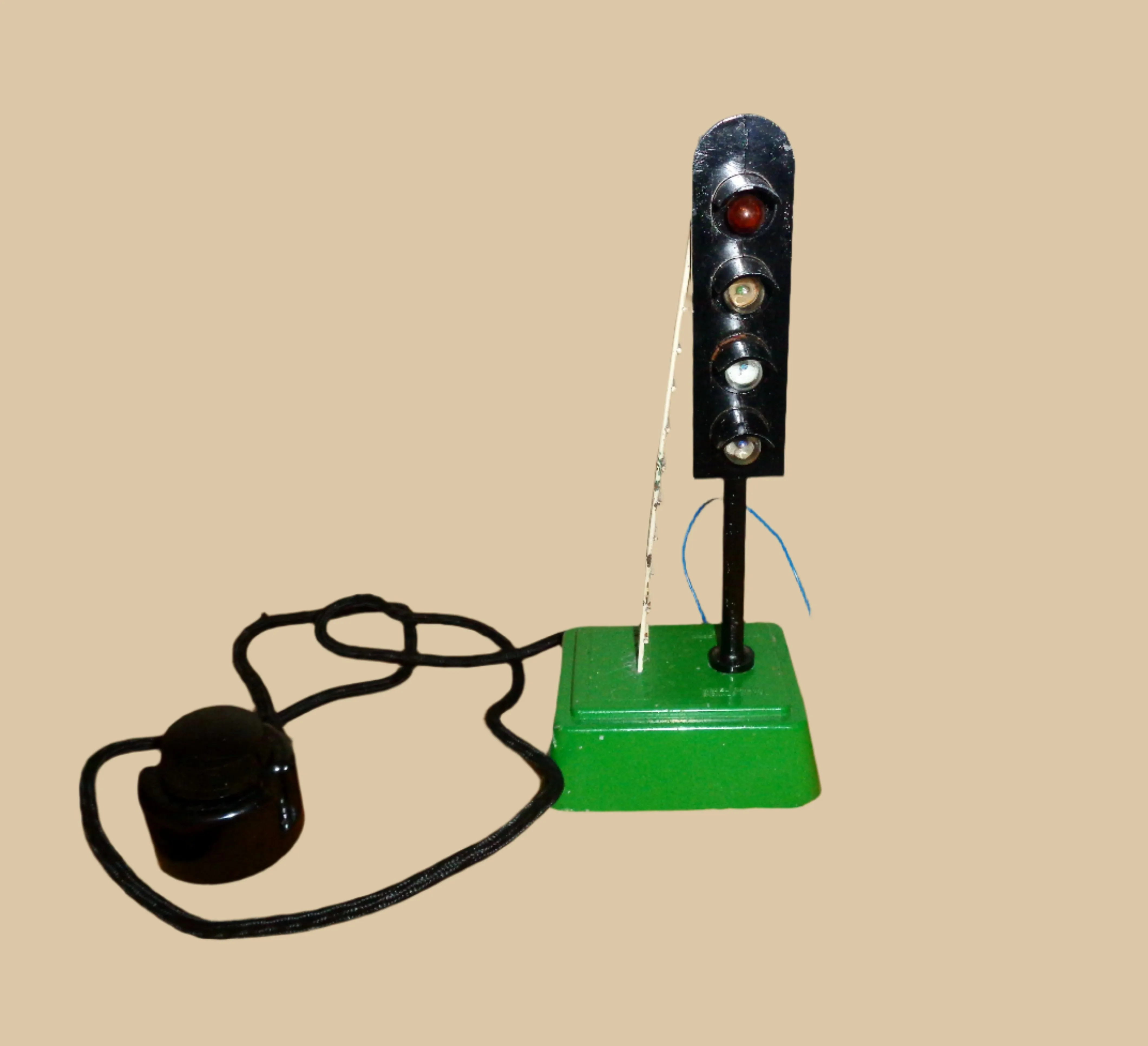 1950s British SEL Metal Battery Operated Railway Signal Light Toy Model 730 In Its Original Box