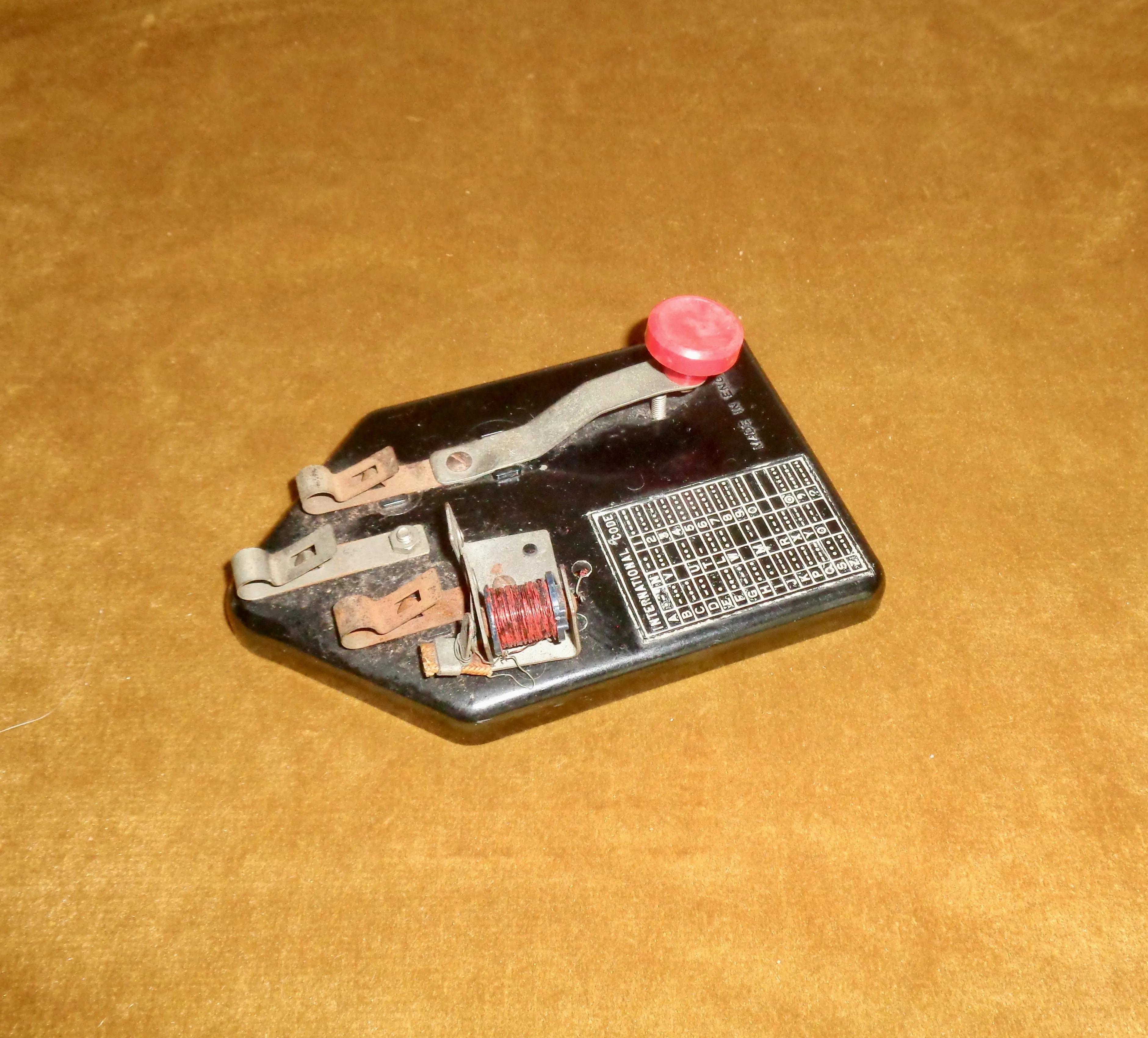1950s Goltone Practice Morse Key On A Bakelite Base