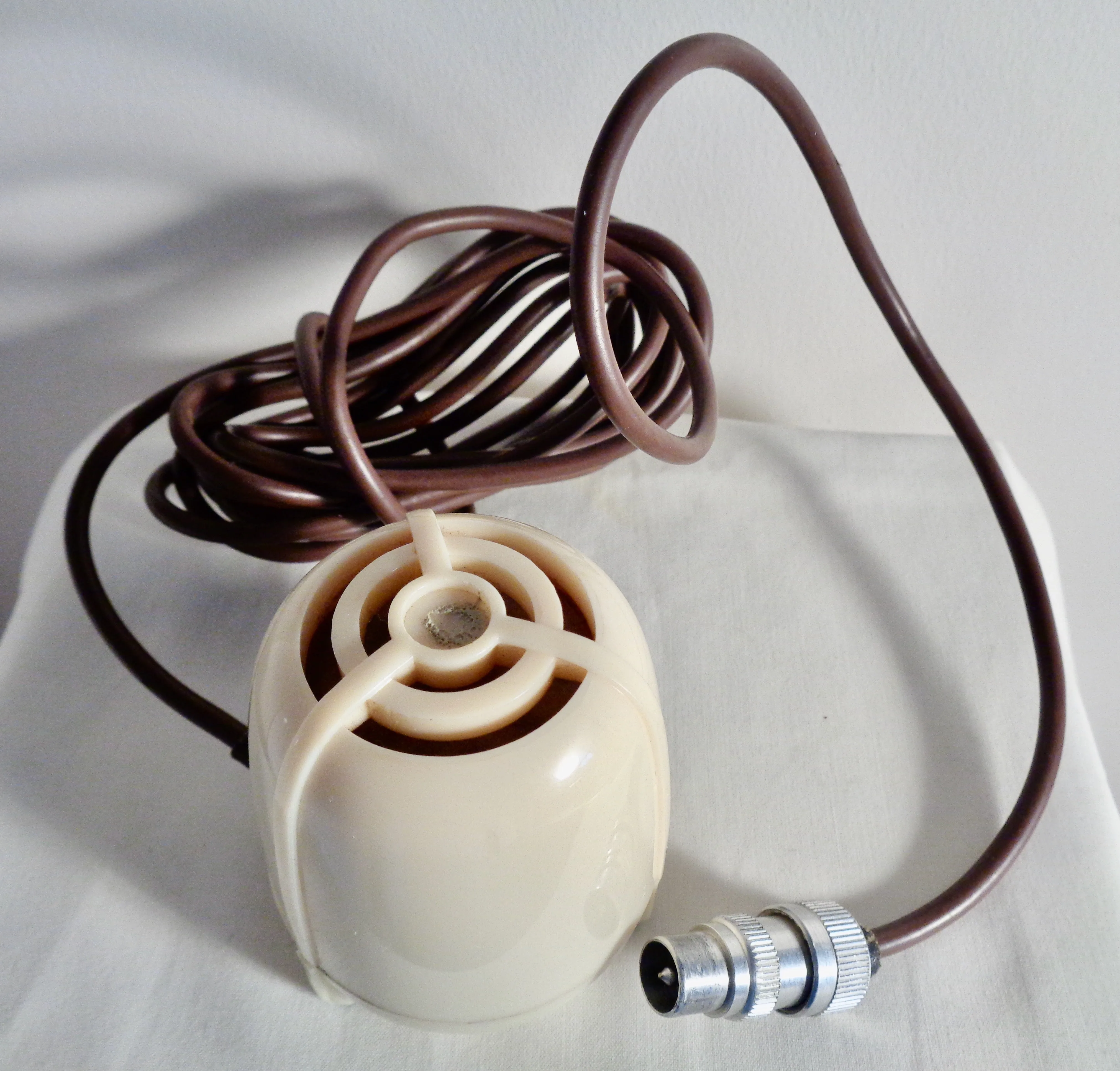 1950s Lustraphone Model LD/61 Lustrette Dynamic Desk Microphone