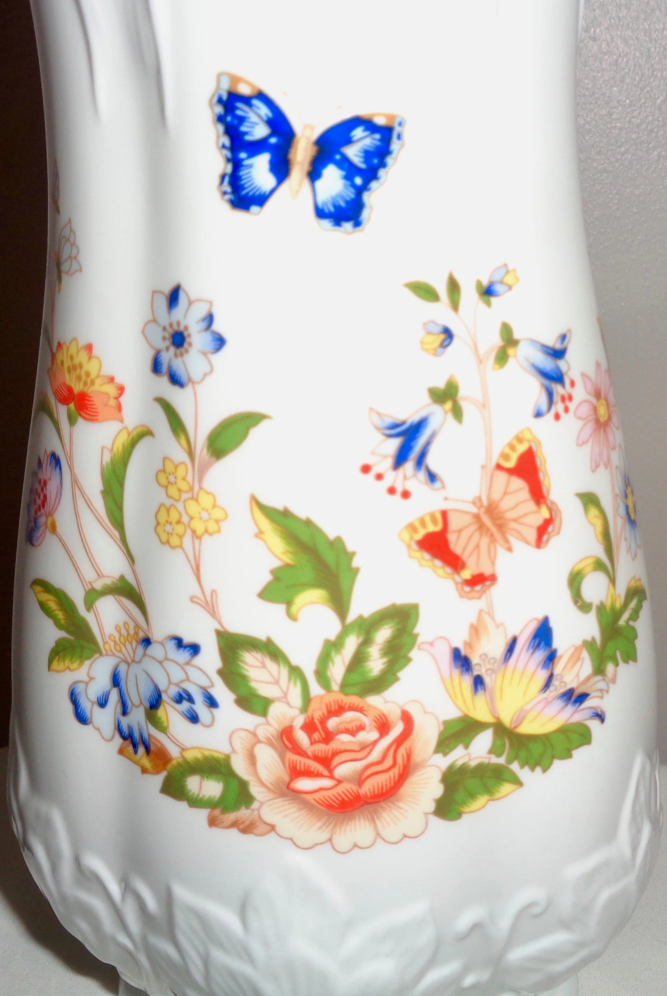 1990s Aynsley Cottage Garden Vase