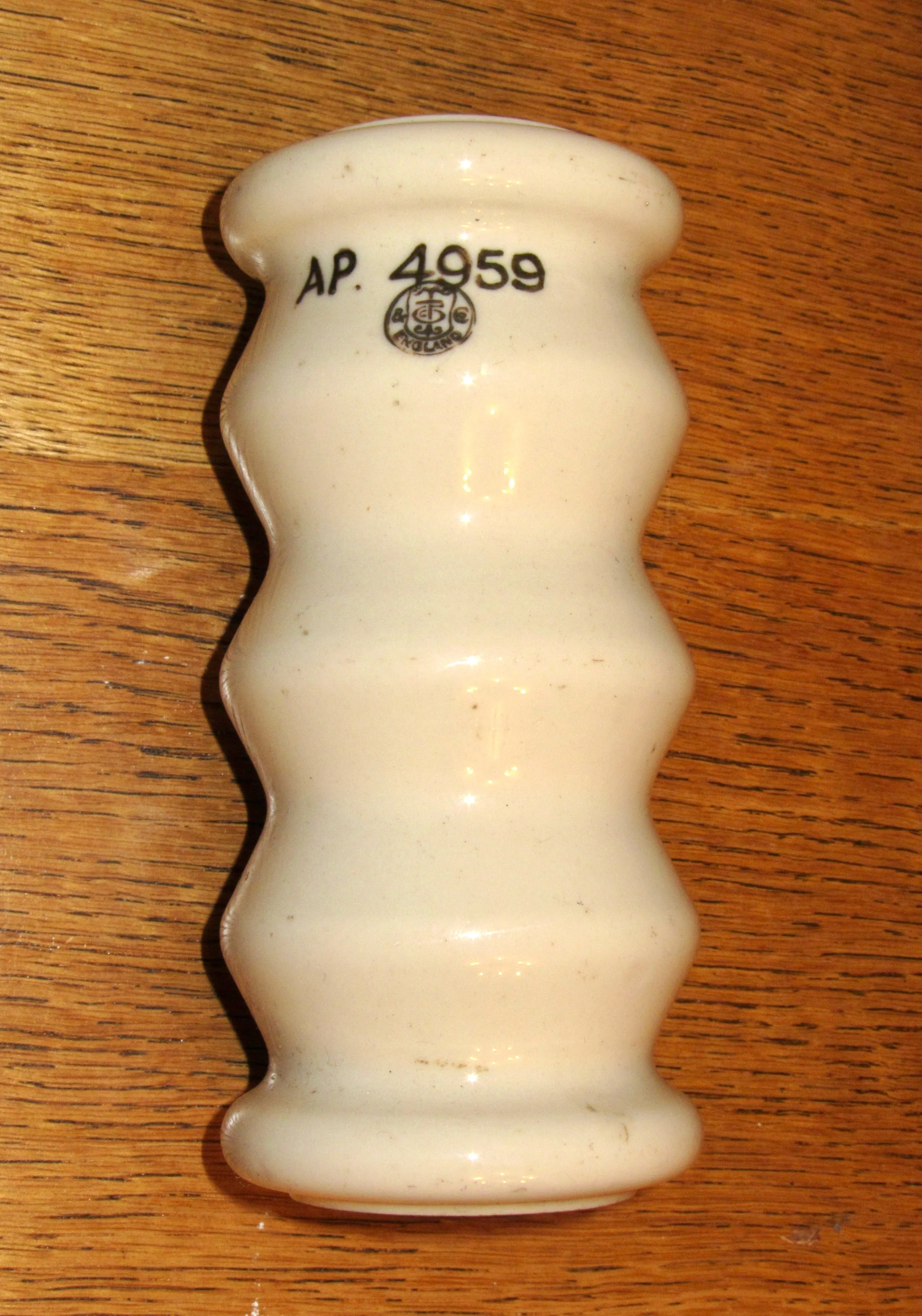 Admiralty Pattern 4959 White Porcelain Electrical Insulator Made by Taylor Tunnicliff & Co