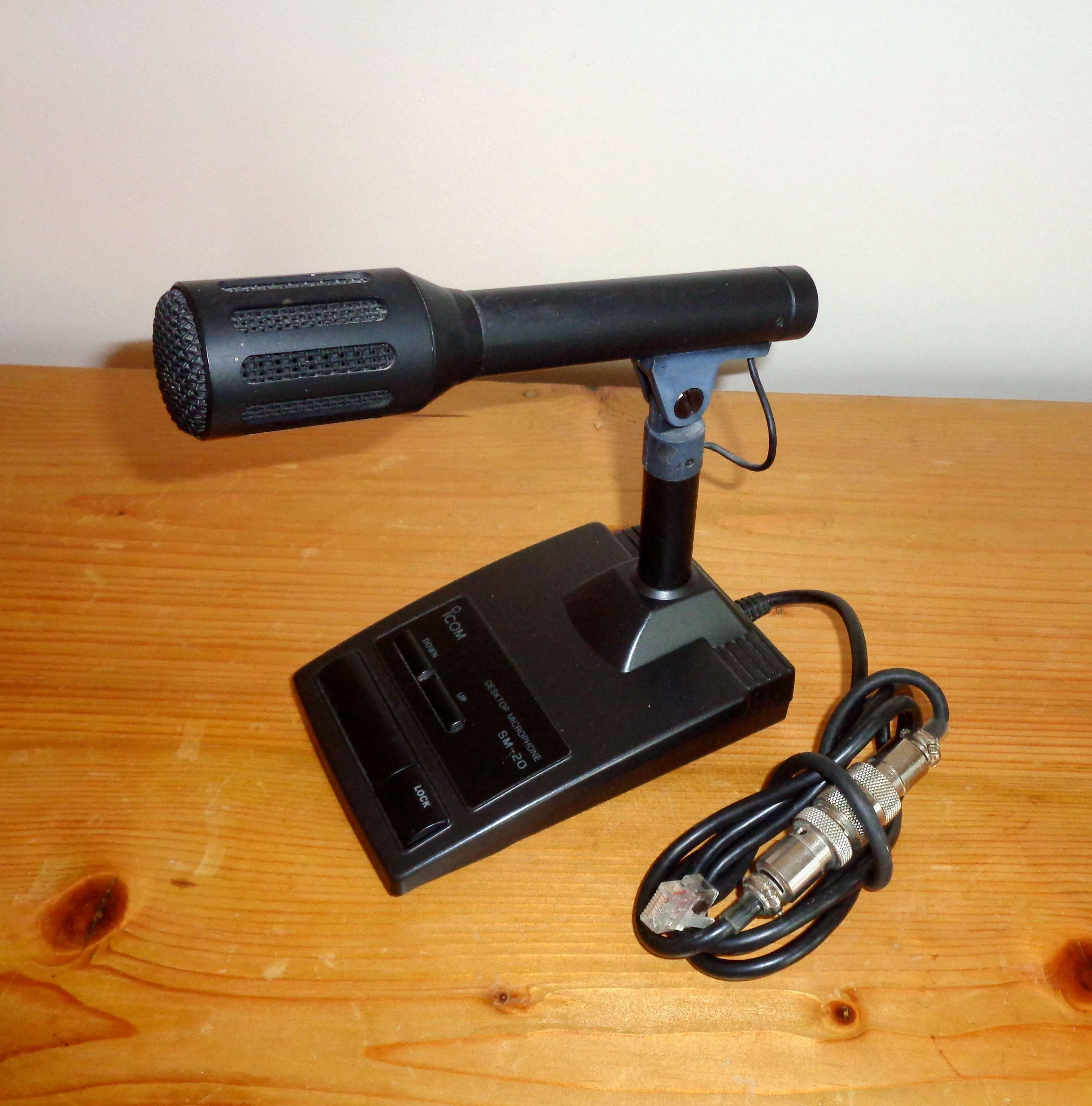 Icom SM20 600 Ohm 8 Pin Base Station Desk Microphone