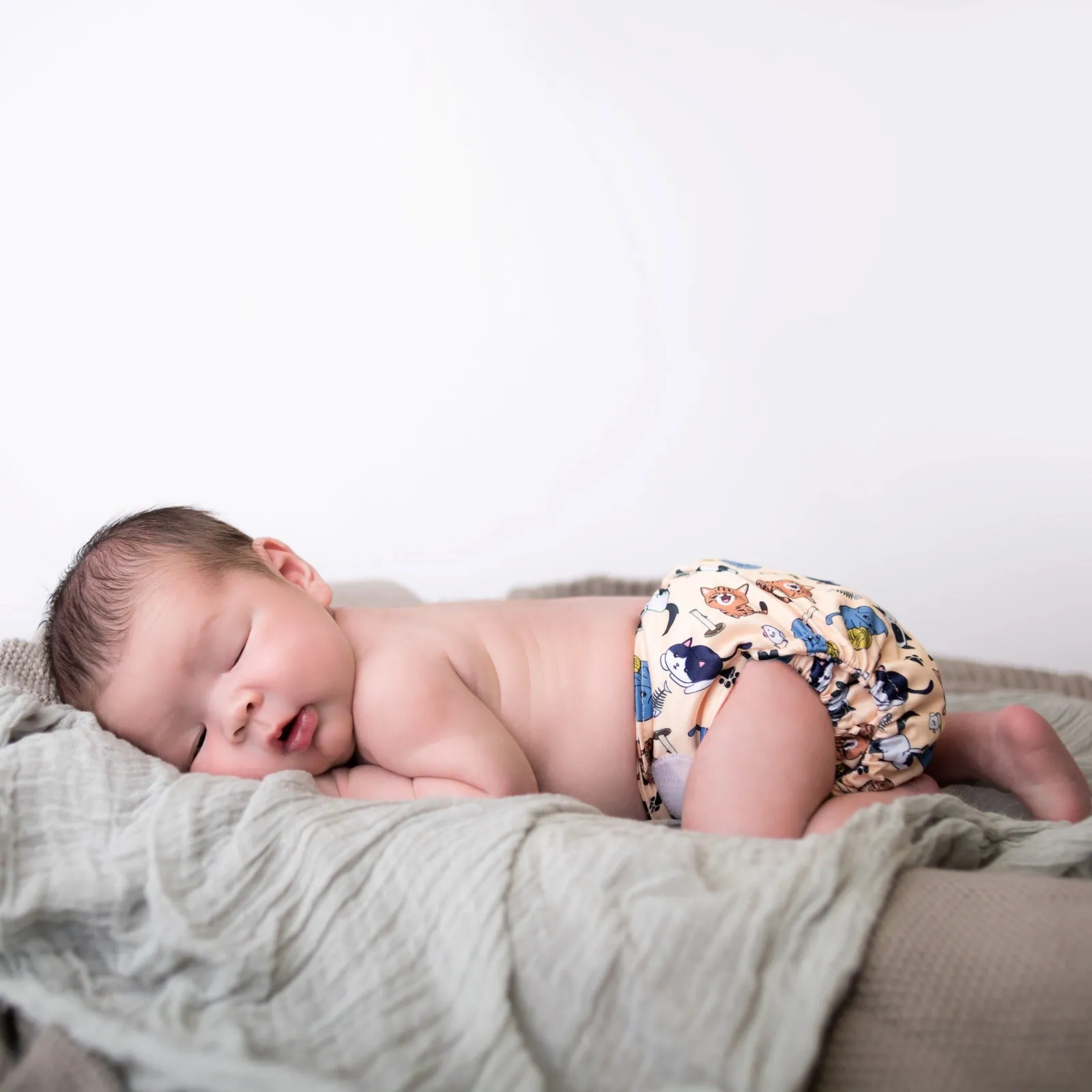 Newborn Wipeable Nappy | Feline Good