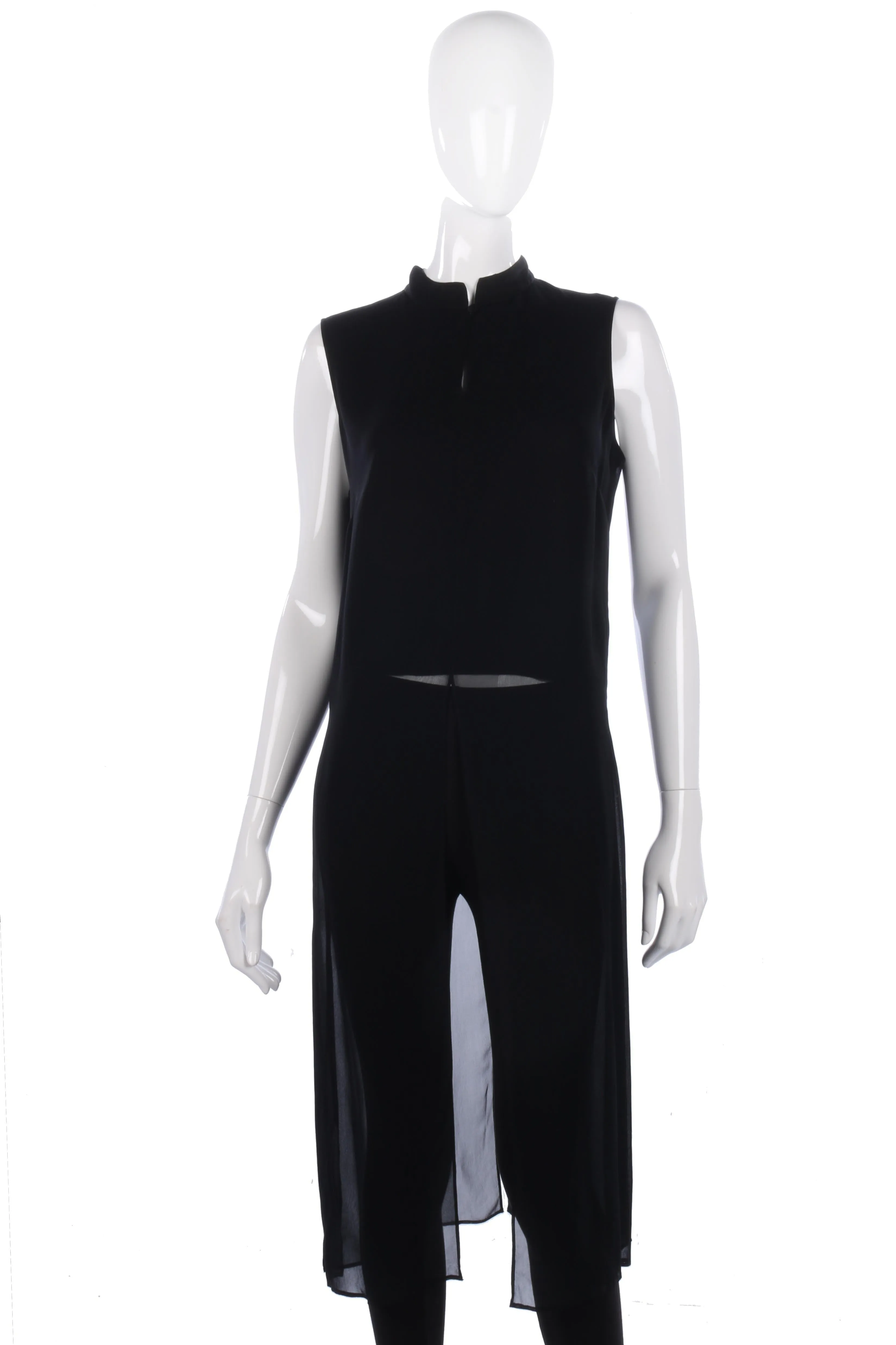 Nitya black top with long line floaty fabric size 12/14