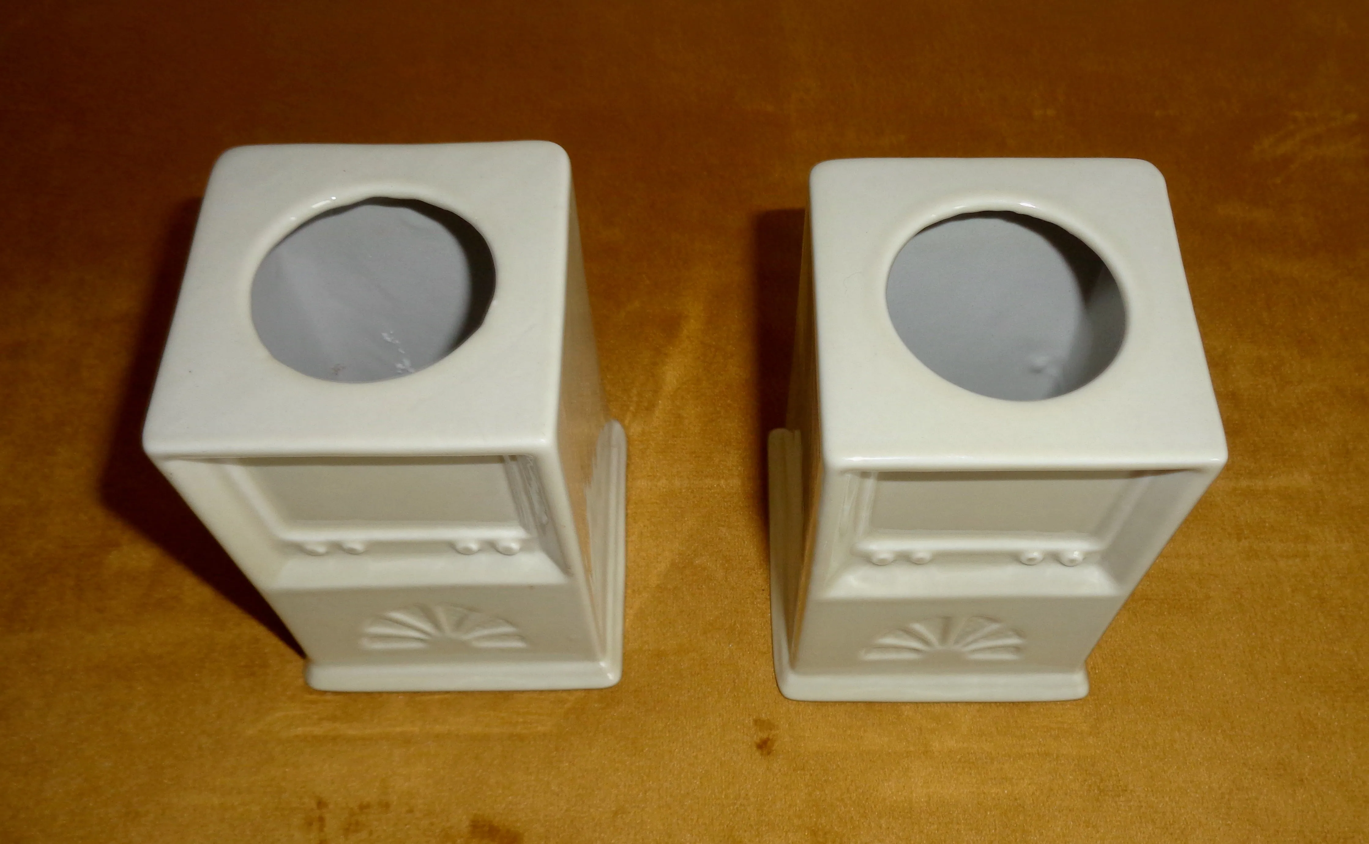 Pair of Cream Wade Pottery Desk Pen Pots With Vintage Television Embossing