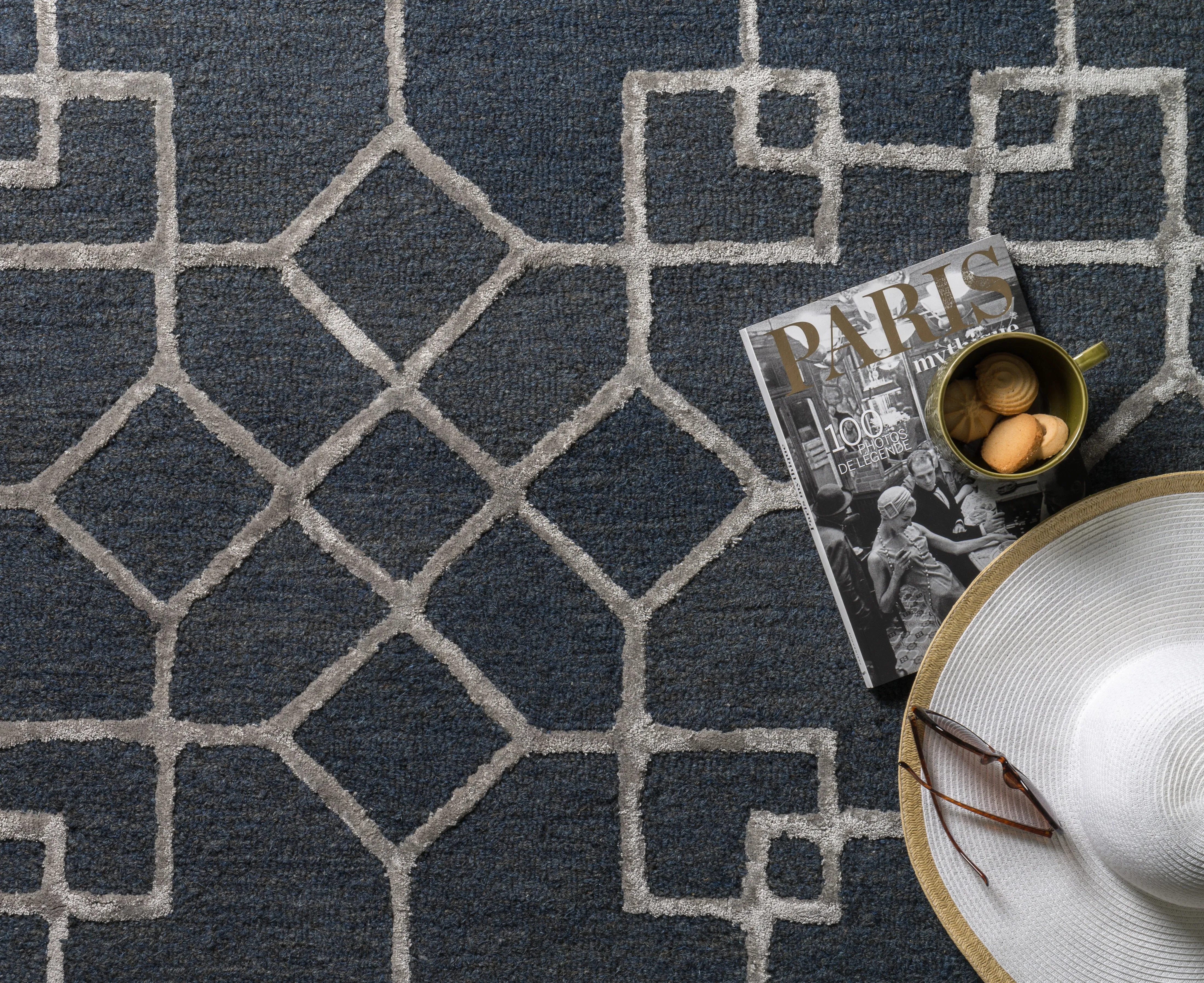 Panache Rug in Charcoal & Silver