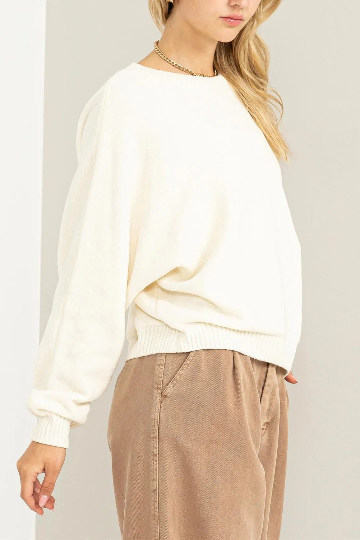ROUND NECK SWEATER KNIT TOP