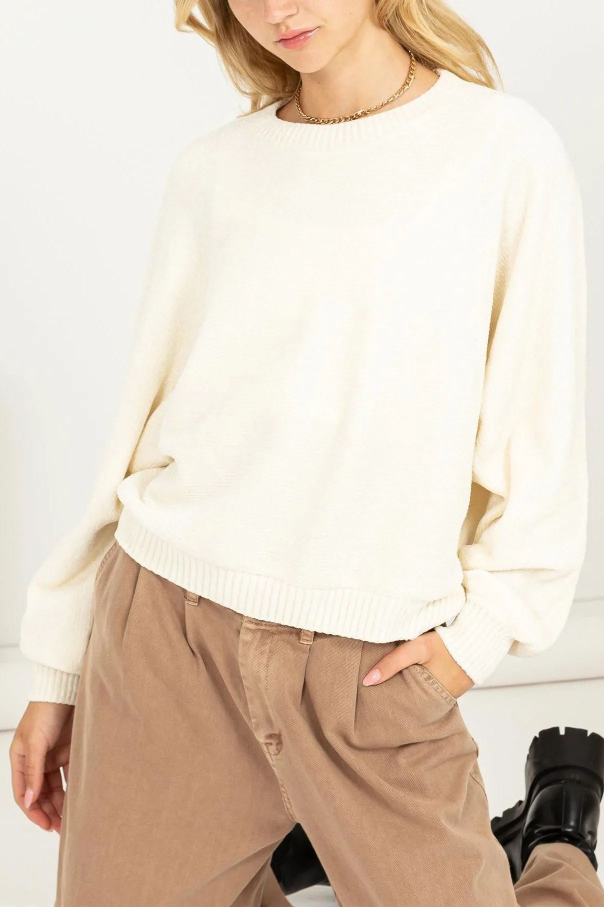 ROUND NECK SWEATER KNIT TOP