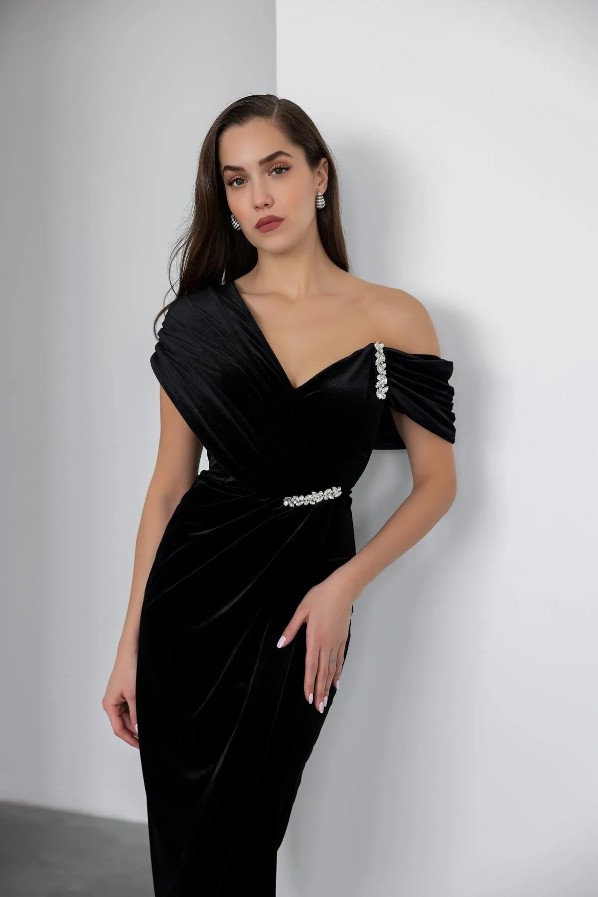 Shoulder Design Stone Evening Dress - BLACK