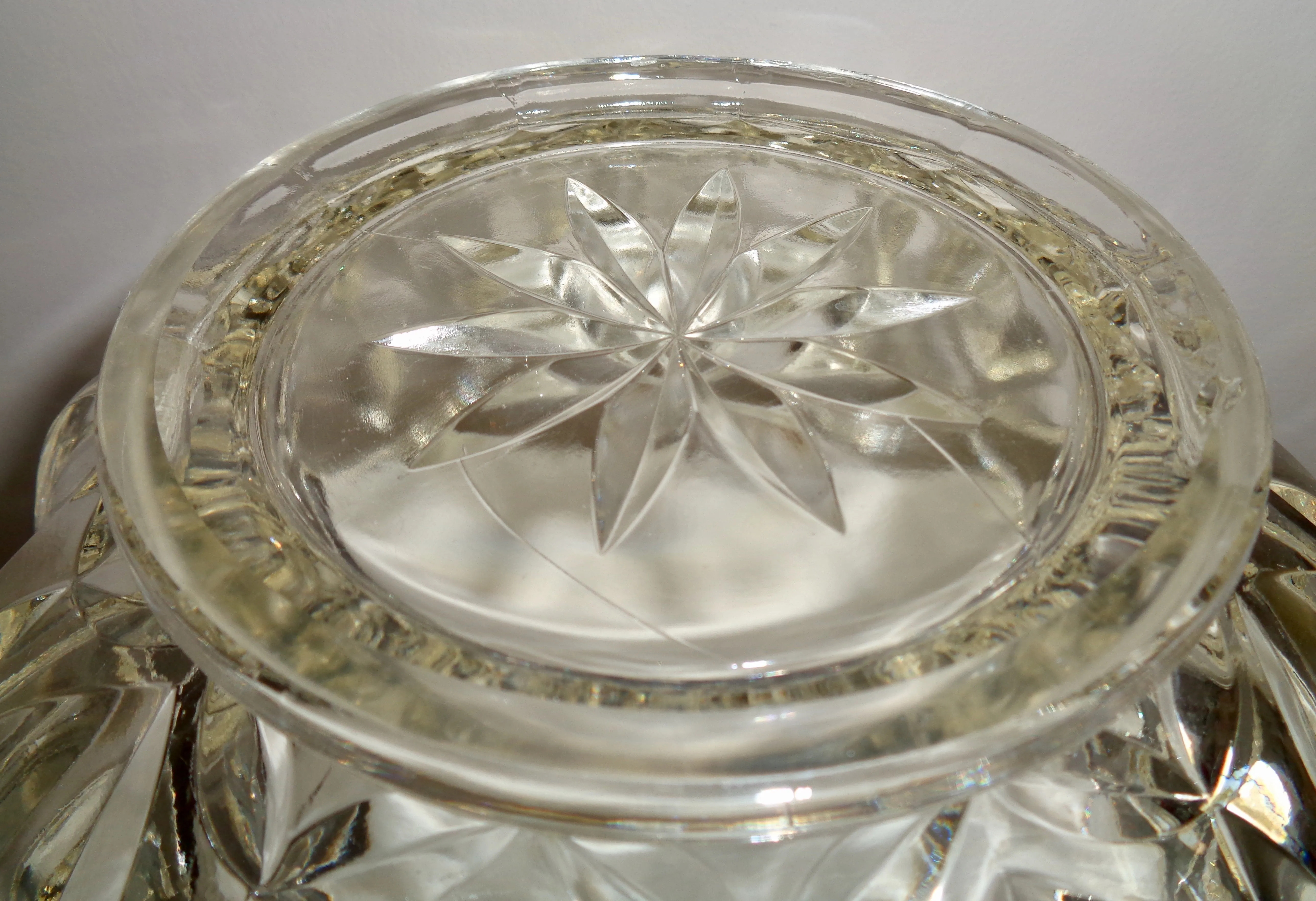 Vintage 5 Inch Circular Fruit / Salad Glass Bowl
