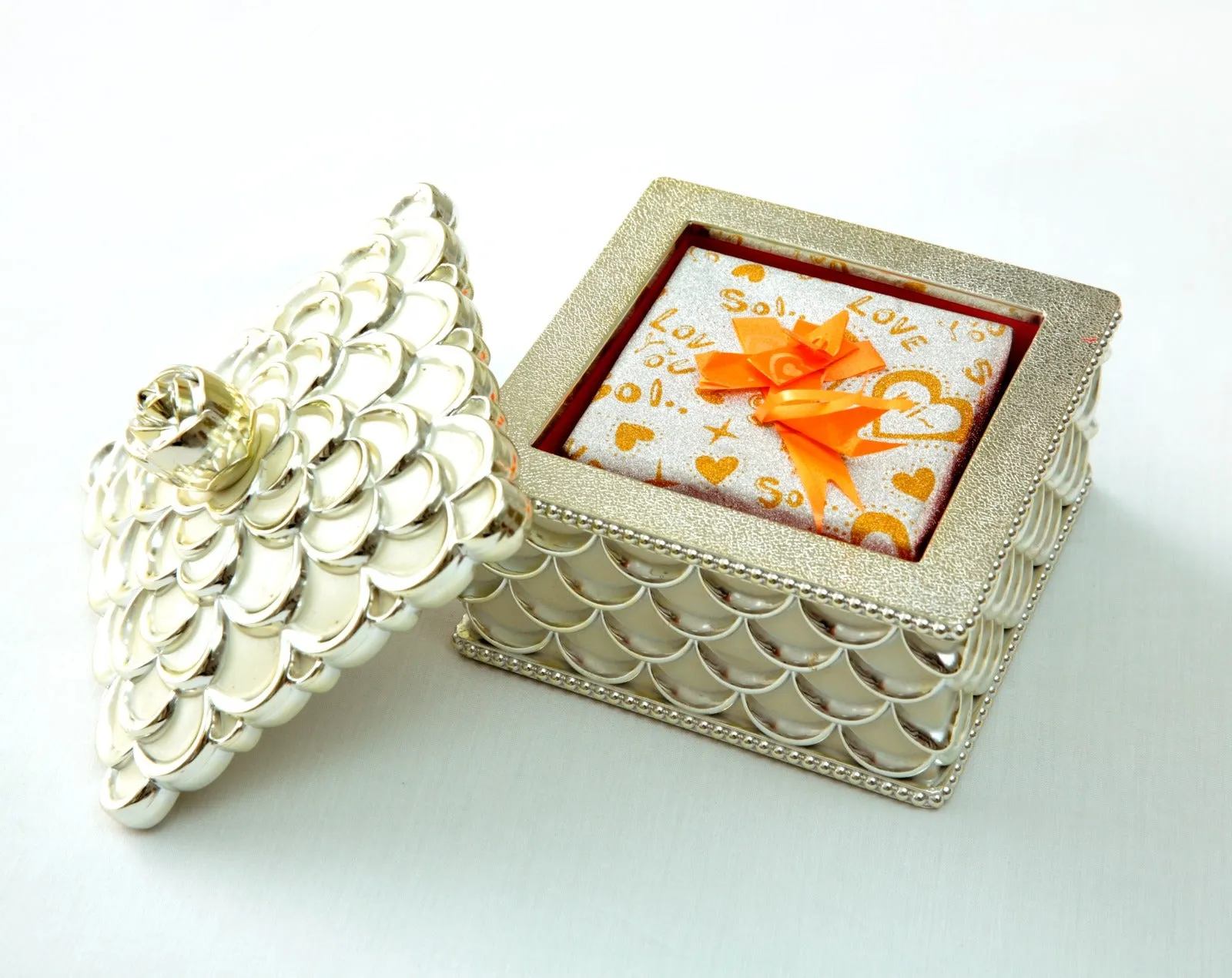 Vintage Design Treasure Jewelry Box-Square