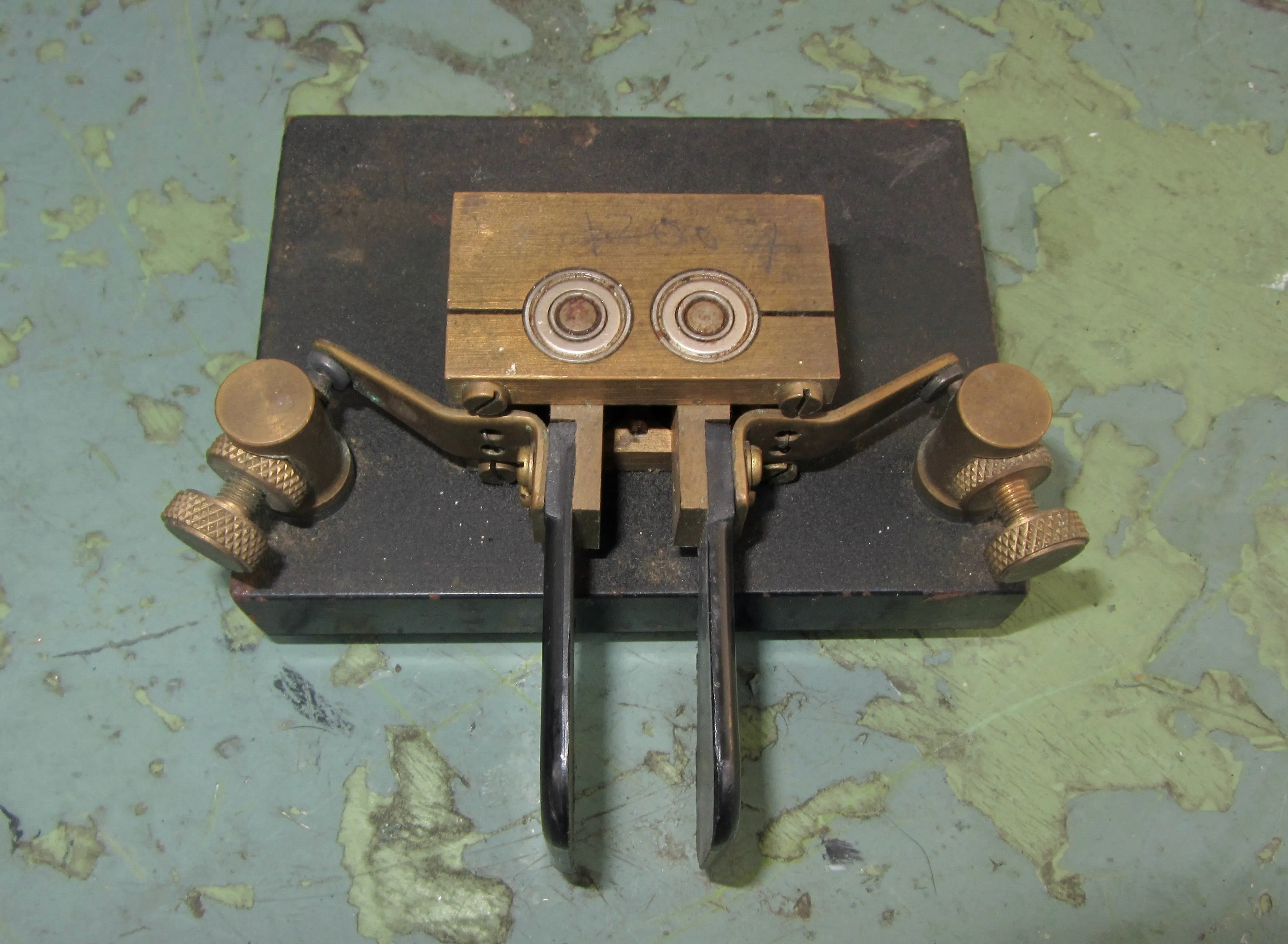 Vintage Kent Twin Paddle Morse Key