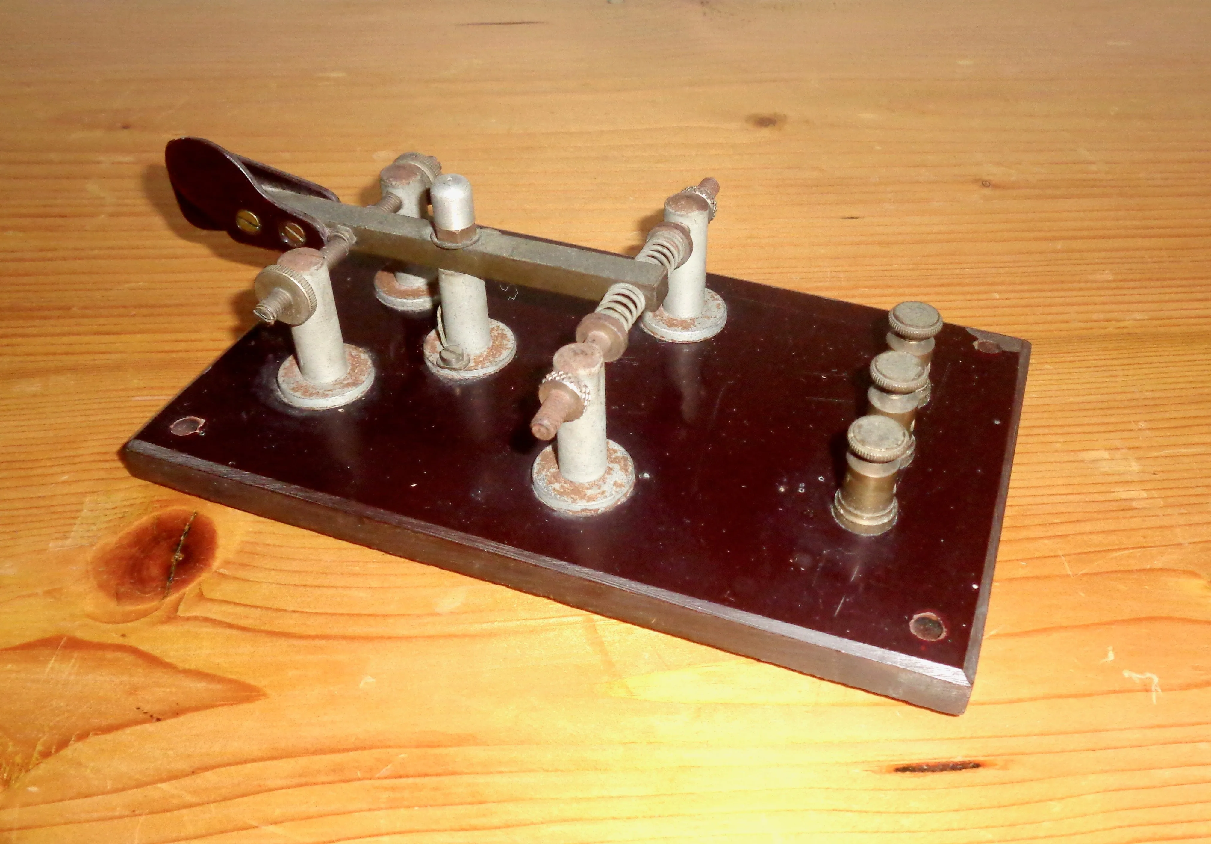 Vintage Paddle Morse Key On A Paxolin Base