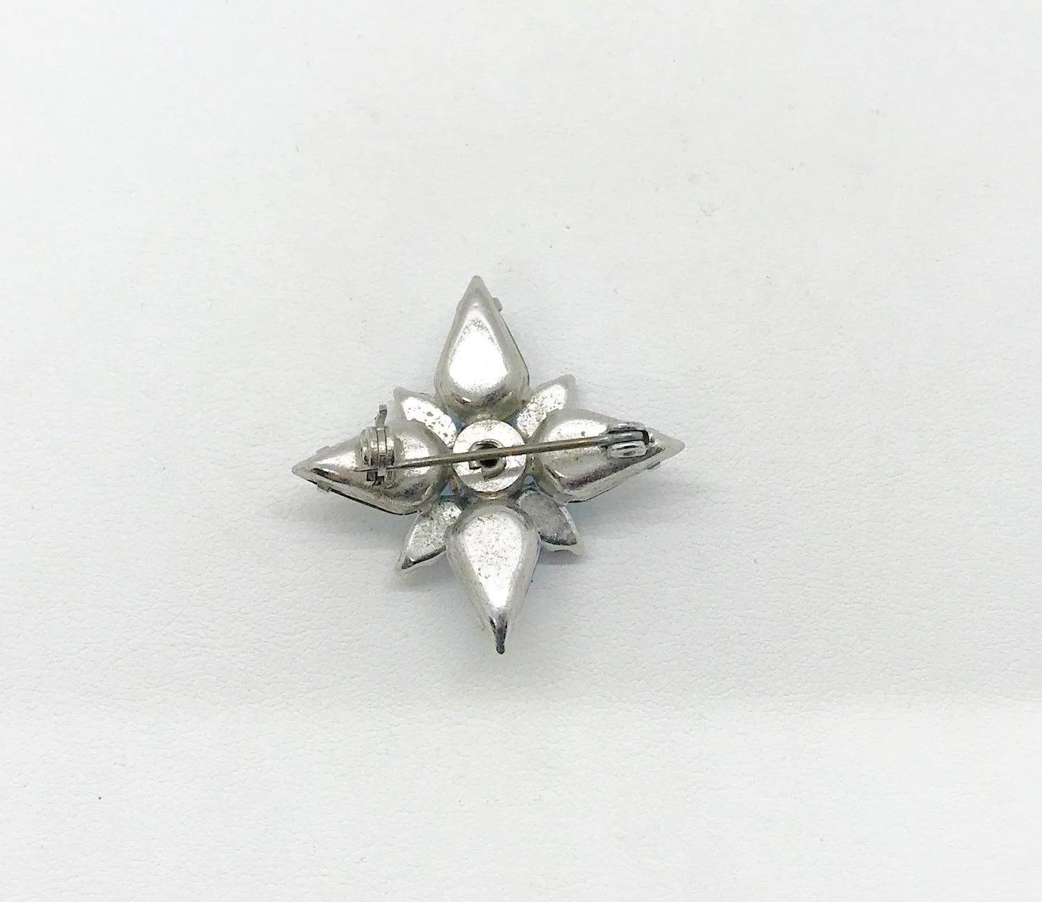 Vintage Twinkling Blue Rhinestone Star Brooch