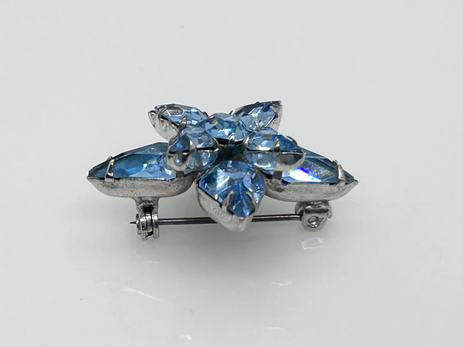 Vintage Twinkling Blue Rhinestone Star Brooch