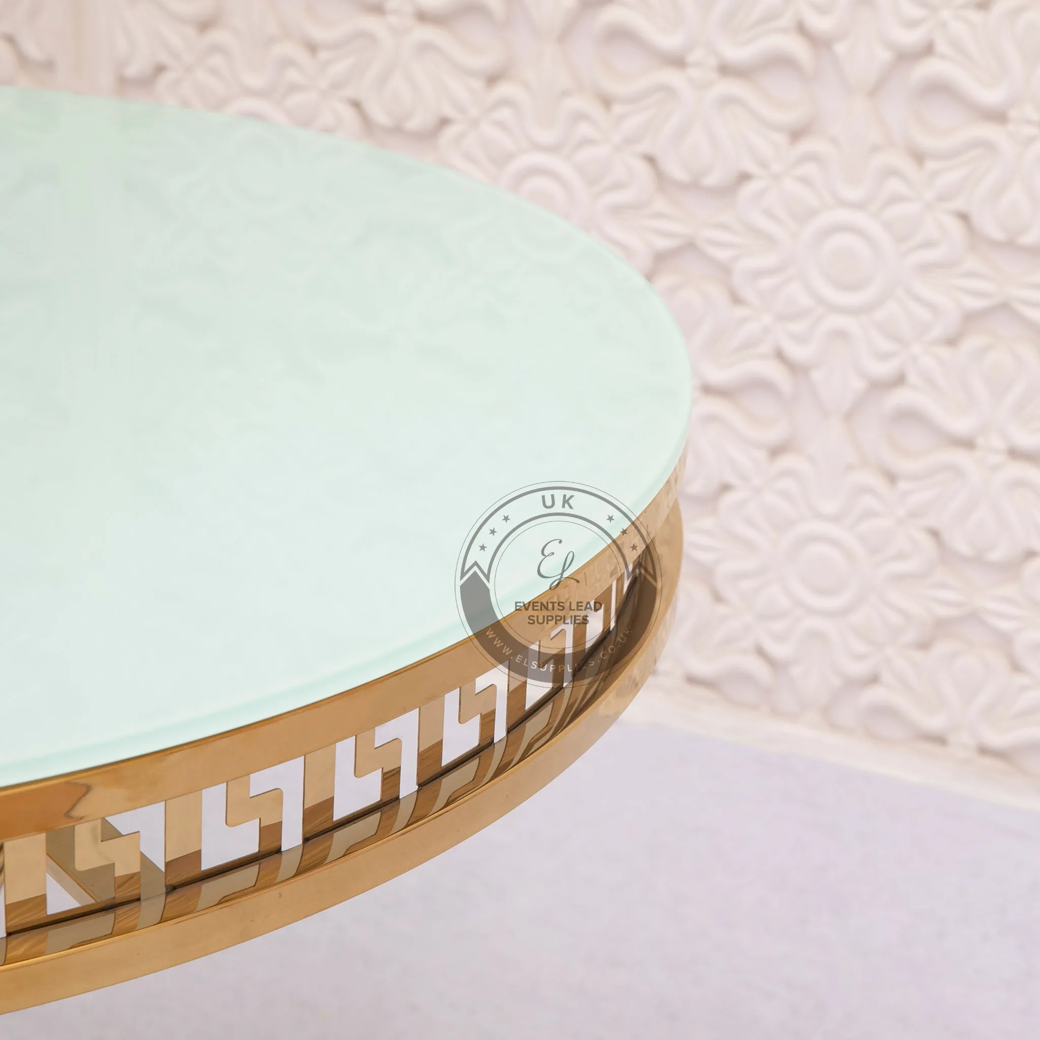 VORAGE KUSCO Gold Cake Table