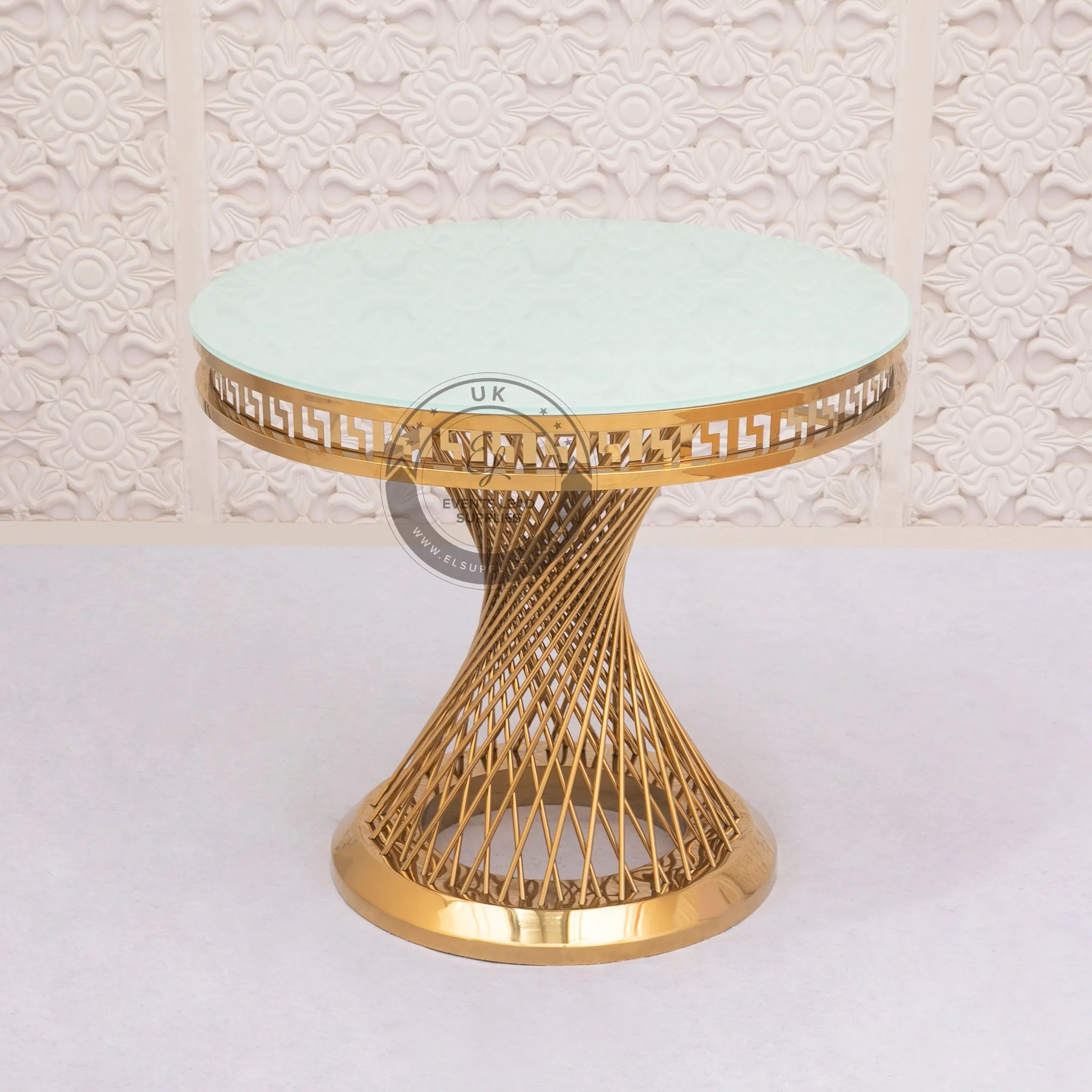 VORAGE KUSCO Gold Cake Table