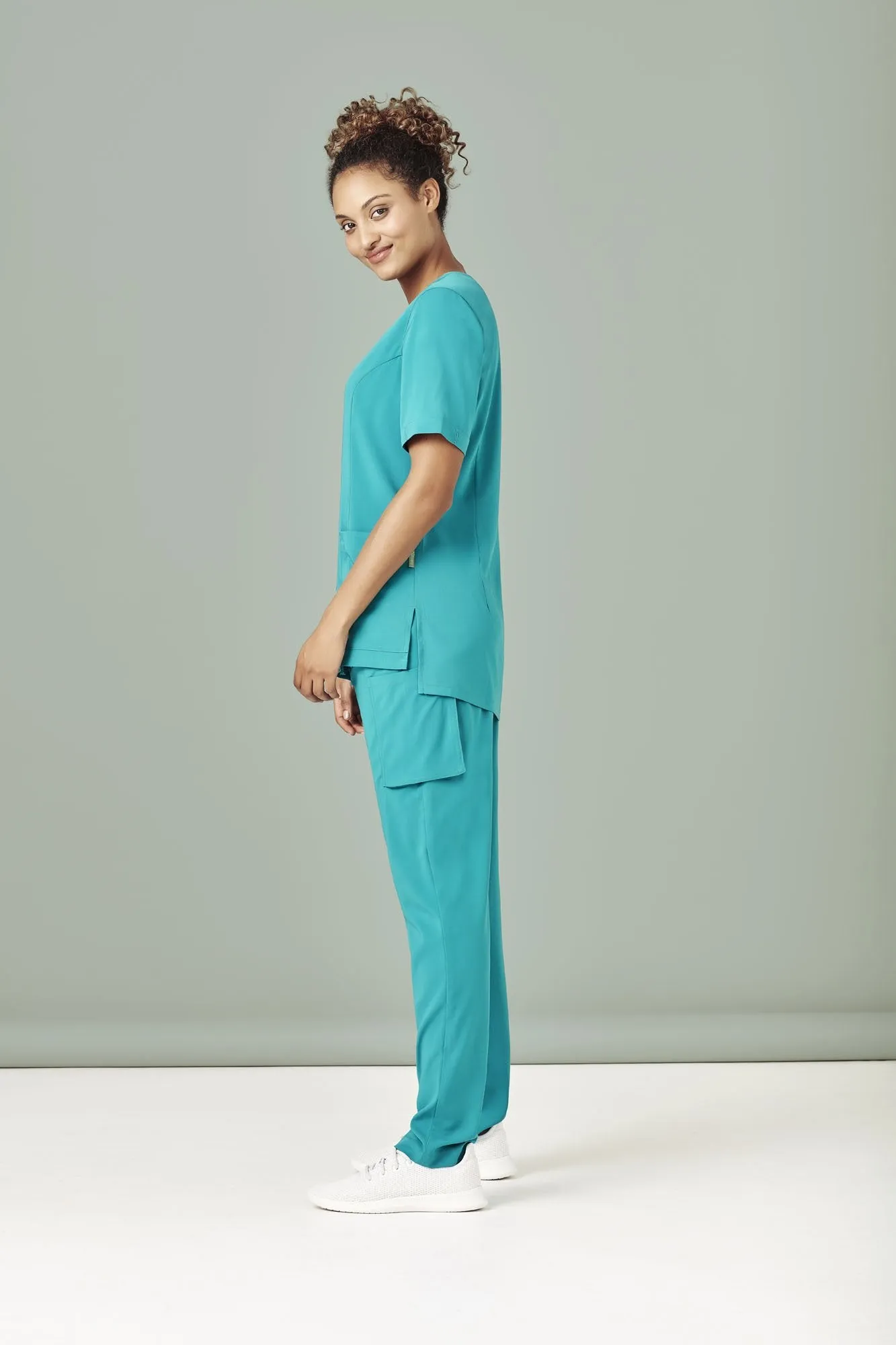 Womens Tailored Fit Round Neck Scrub Top