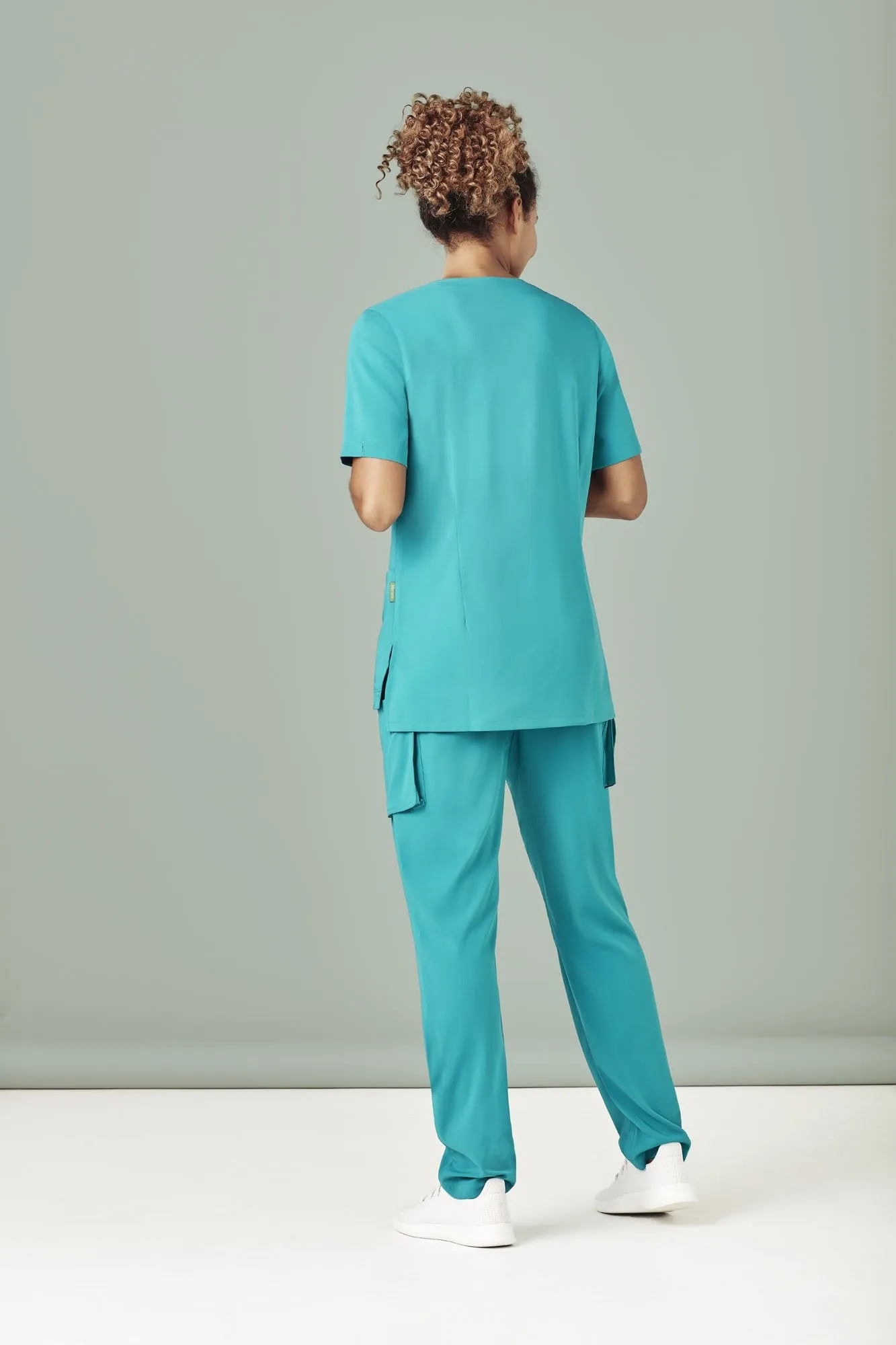 Womens Tailored Fit Round Neck Scrub Top
