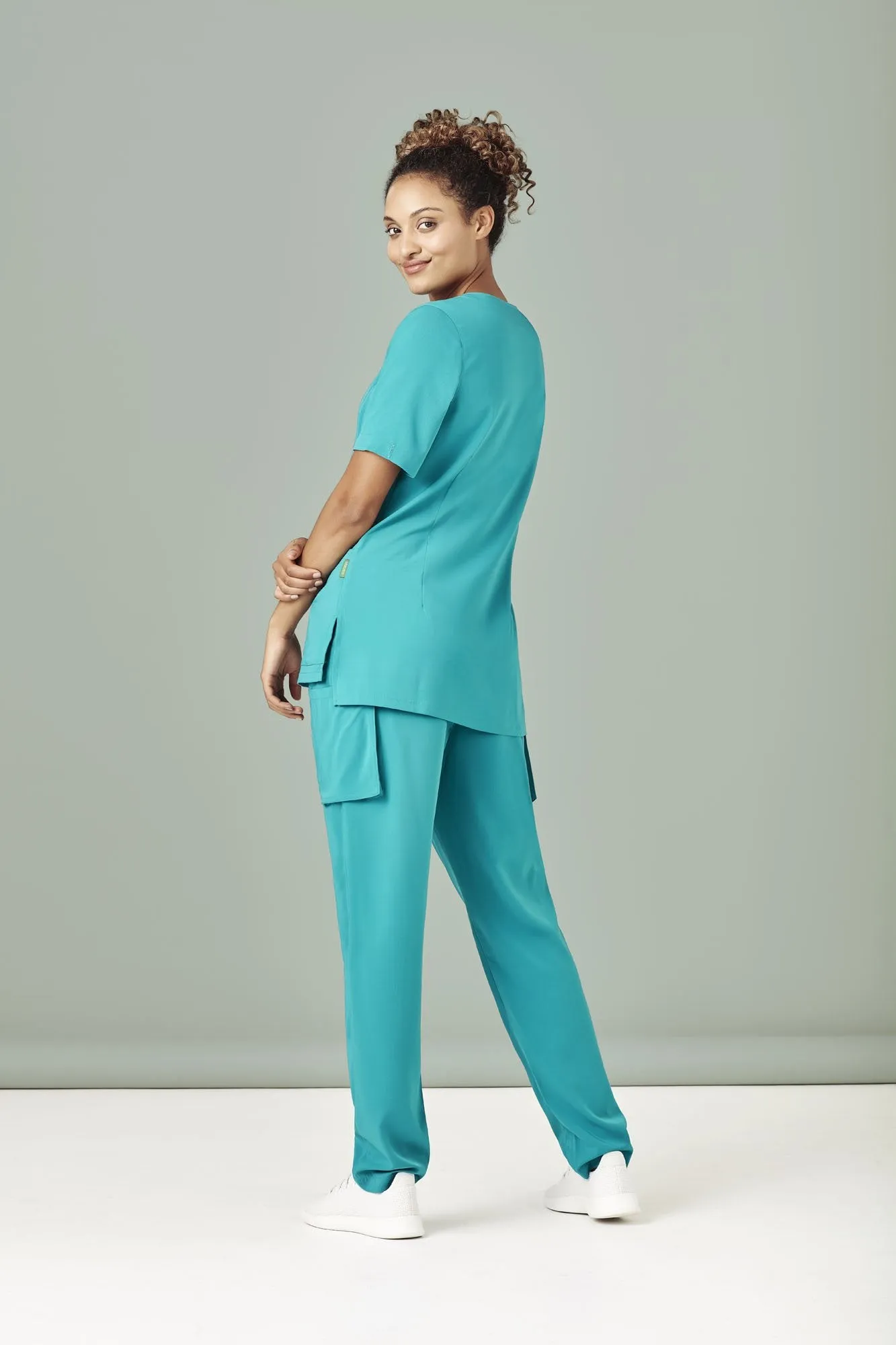 Womens Tailored Fit Round Neck Scrub Top