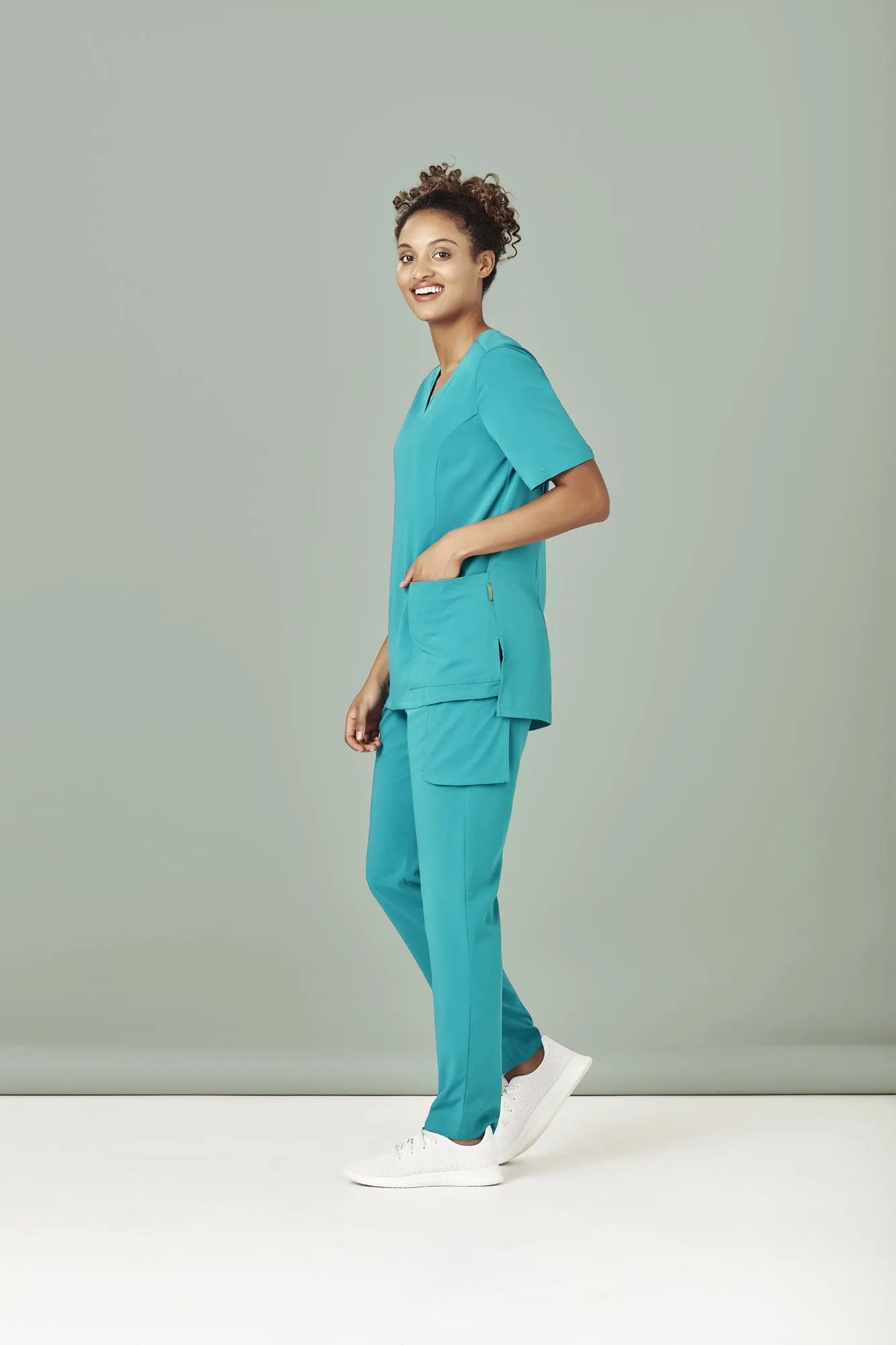 Womens Tailored Fit Round Neck Scrub Top