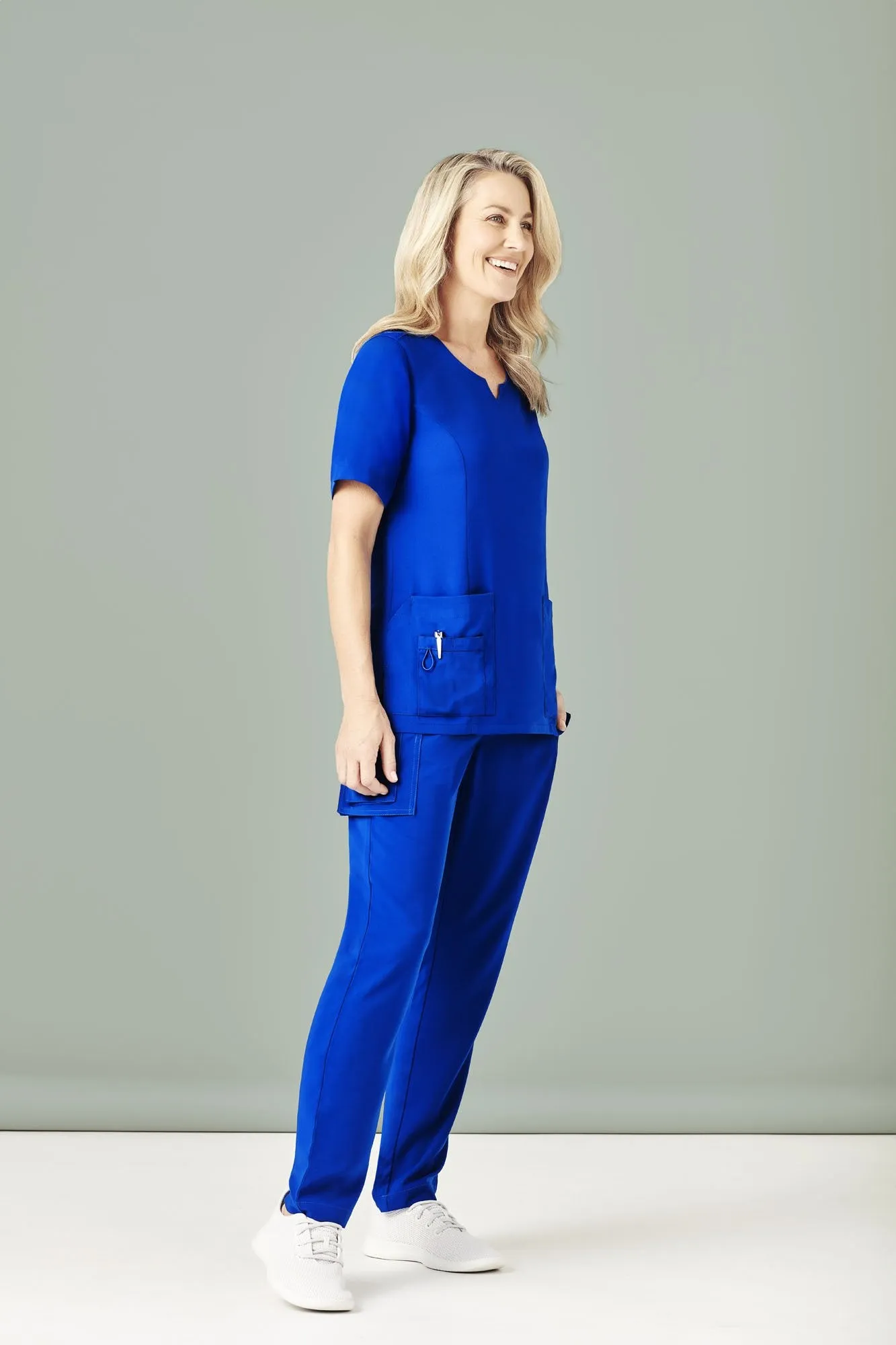 Womens Tailored Fit Round Neck Scrub Top